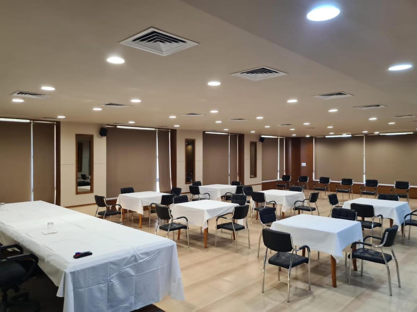 Club Azzurro Resort - Nalsarovar Nanodra Экстерьер фото
